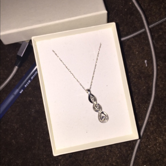 Necklace ✨ - Picture 1 of 1